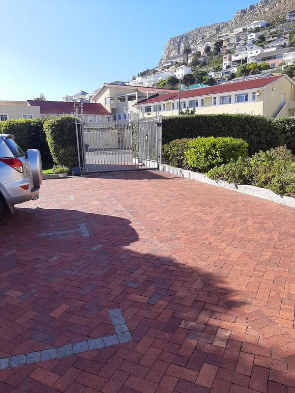 To Let 2 Bedroom Property for Rent in Fish Hoek Western Cape